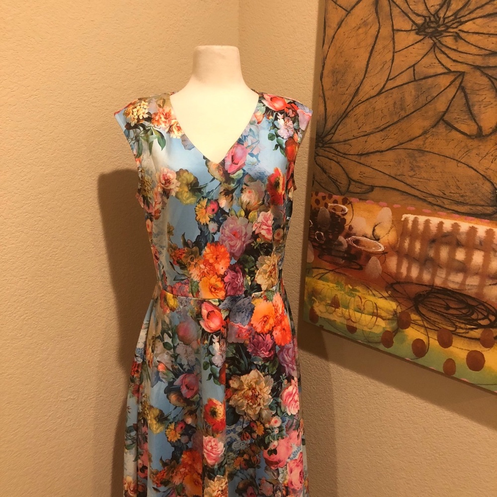 Pretty Floral Dreas